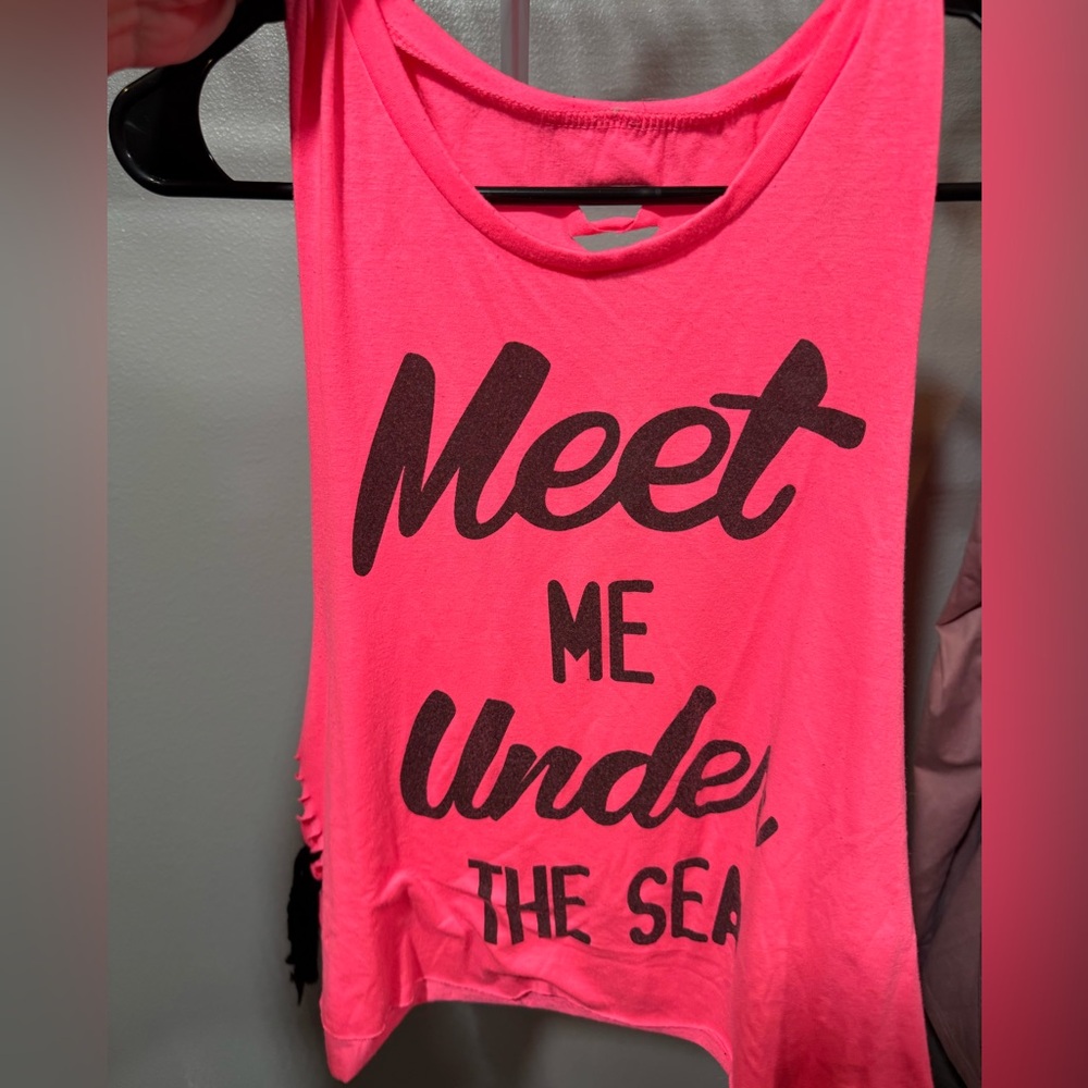 Pink Meet Me Under the Sea Graphic Tank Top Distressed Fringe L